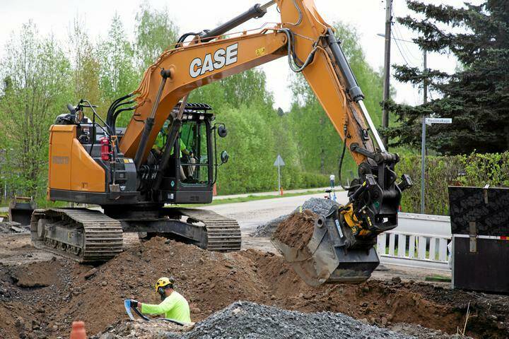 Milloin pihan vanhat rakennekerrokset kannattaa uusia kokonaan eikä korjata vain pintaa?